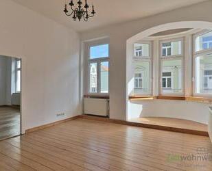 (12403_01) MGN: helle 2-Raum-Wohnung mit Parkett, Holzdielung, Stuckdecken, Balkon und Einbauküche in der Innenstadt - Meiningen