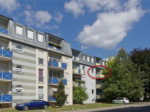 Balkon-Außenansicht mit Markierung - (12536_44) MGN: hübsche 1-Raum-Wohnung mit Balkon im 2.Obergeschoss, neue Vinylbböden, EBK möglich, Aufzug