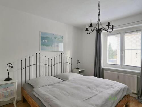 Blick ins Schlafzimmer - Etagenwohnung mit 50,00 m² in Dresden zur Miete