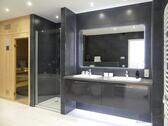 hinteres Bad mit Sauna - 