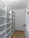 begehbarer Kleiderschrank mit Safe - 