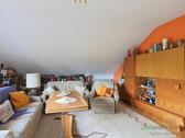 Sitzecke vor der Schrankwand - 2 Zimmer Etagenwohnung in Kaufungen