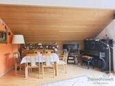 großer Esstisch und Klavier - 2 Zimmer Etagenwohnung zur Miete in Kaufungen