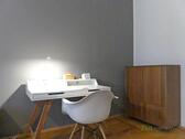 kleiner Schreibtisch - 2 Zimmer Etagenwohnung in Dresden