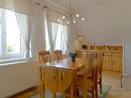Küche im Wohnzimmer - 2 Zimmer Etagenwohnung zur Miete in Dresden