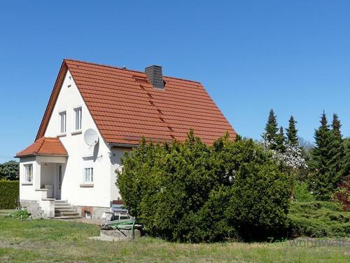 Außenansicht Gartenseite - (EF0385_M) Dresden: Weixdorf, urgemütliche kleine Zweizimmerwohnung mit neuen Möbeln, separater Hauseingang, WLAN