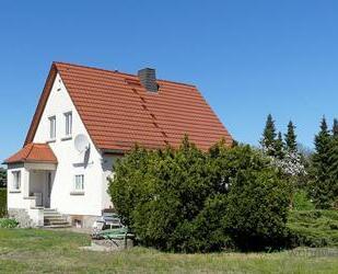 (EF0385_M) Dresden: Weixdorf, urgemütliche kleine Zweizimmerwohnung mit neuen Möbeln, separater Hauseingang, WLAN