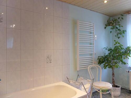 Badewanne und Accessoires - 