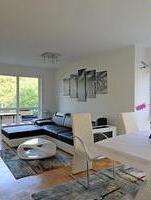 (EF0844_M) Dresden: Striesen-Ost, phantastische möblierte Wohnung mit Aufzug, Parkettböden, Balkon, WLAN, TG-Stellplatz