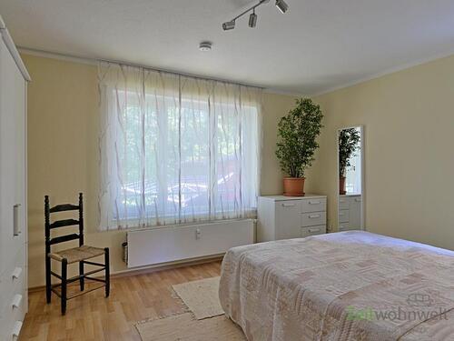 Blick ins Schlafzimmer - Etagenwohnung mit 67,00 m² in Dresden zur Miete