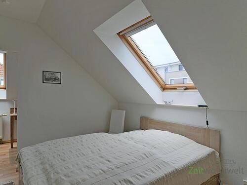Blick ins Schlafzimmer - 