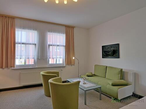 Sessel und Sofa - 2 Zimmer Etagenwohnung zur Miete in Jena