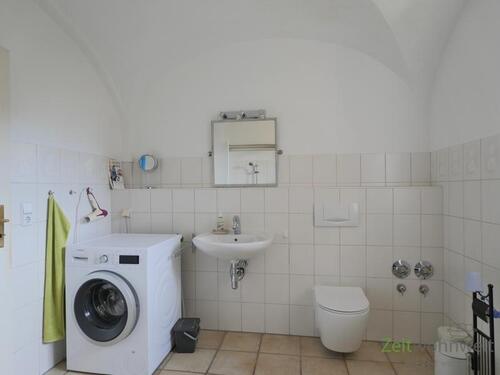 WC und Waschmaschine - 