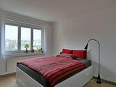 Blick ins Schlafzimmer - 