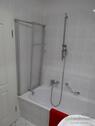 Wanne mit Duschabtrennung - 