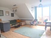 Blick ins Wohnzimmer - 3 Zimmer Etagenwohnung zur Miete in Erfurt