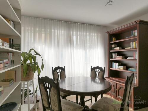 Blick zum Balkonfenstare - 2 Zimmer Etagenwohnung zur Miete in Dresden