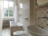 Bad mit Wanne - 