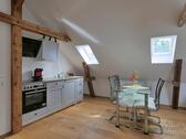 Küche und Esstisch - 1 Zimmer Etagenwohnung in Pirna