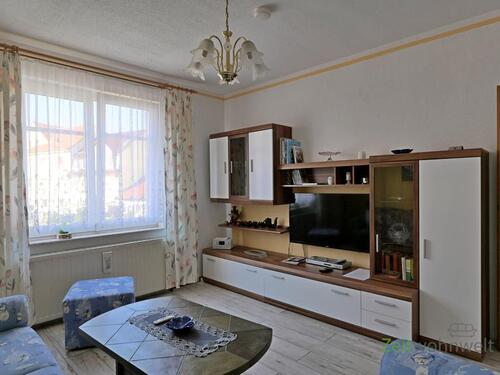 Schrankwasnd und TV - 2 Zimmer Etagenwohnung zur Miete in Eisenach