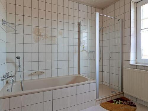 Wanne und Dusche - 