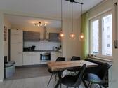 Küche und Esstisch - Etagenwohnung mit 53,00 m² in Dresden zur Miete