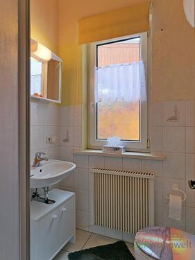 kleines Bad mit Dusche - 