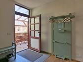 Garderobe am Hauseingang - 
