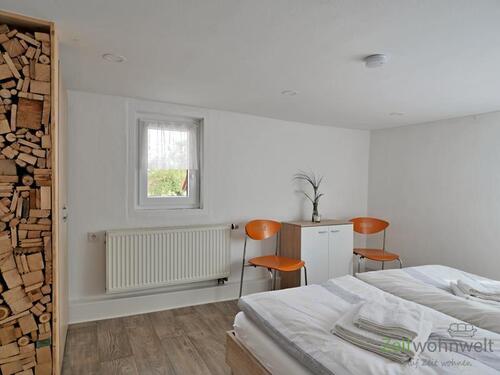 OG, hinteres Schlafzimmer, Kleiderschrank - 