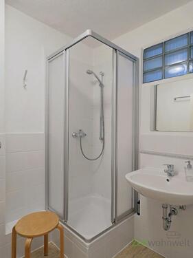 Dusche im Bad - 