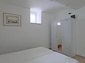 Kleiderschrank - 