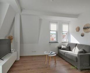 (EF1316_M) Eisenach: Innenstadt, großzügige möblierte Wohnung mit Balkon, Grundreinigung und PKW-Stellplatz inkl.