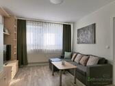 Blick ins Wohnzimmer - (EF1367_M) Zwickau: Werdau, neu und modern möblierte Wohnung mit Arbeitszimmer, WLAN