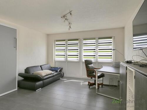 Blick in den Wohnbereich - (EF1290_M) Kassel-Stadt: Bettenhausen, kleines möbliertes Apartment mit Balkon, Angebot an Wochenendheimfahrer
