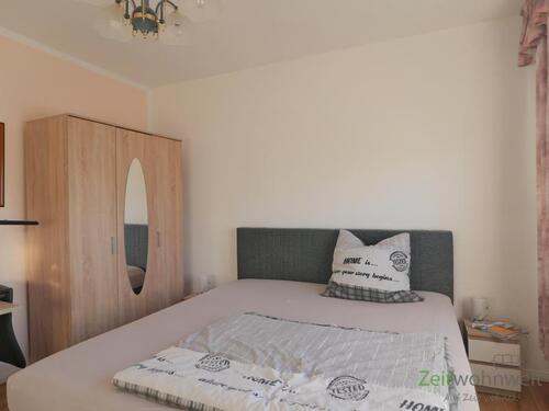 Blick ins vordere Schlafzimmer - Etagenwohnung mit 50,00 m&sup2; in Magdeburg zur Miete