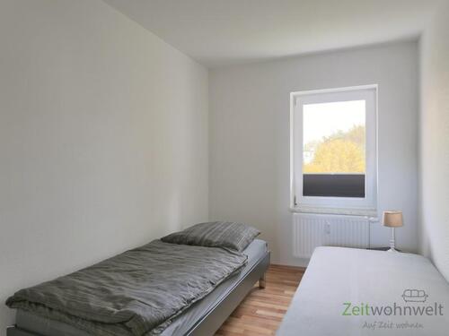 Blick ins Schlafzimmer - 