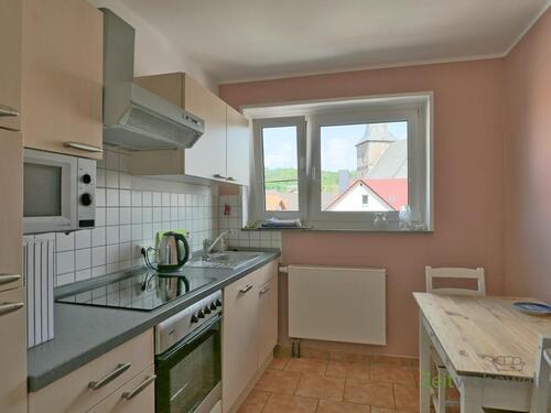 Küche mit Esstisch - 