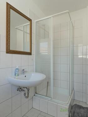 Dusche im Gäste-WC - 