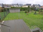 Regenblick zur Garage im Garten - 