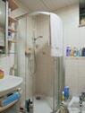 Dusche und Bidet im Bad - 
