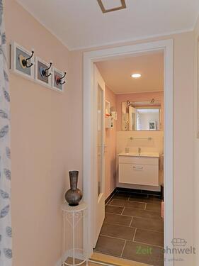 Blick ins Bad - Etagenwohnung mit 25,00 m&sup2; in Jena zur Miete
