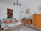 Schlafsofa und Retro-Möbel - Etagenwohnung mit 38,00 m&sup2; in Dresden zur Miete