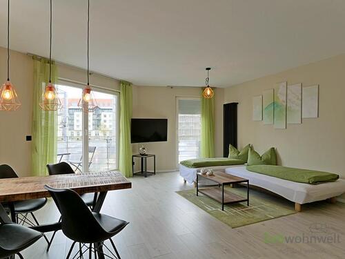 Blick ins Wohnzimmer - 2 Zimmer Etagenwohnung in Dresden