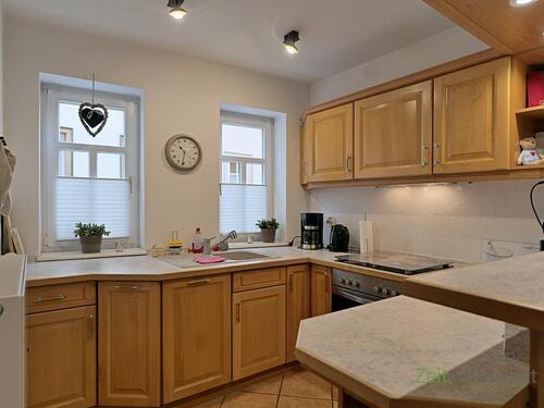 Küche mit Tresen - 2 Zimmer Haus zur Miete in Erfurt