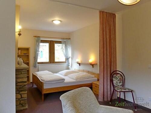 abgetrennter Schlafbereich - 2 Zimmer Etagenwohnung in Dresden
