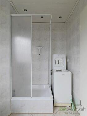 Dusche und Waschmaschine - 