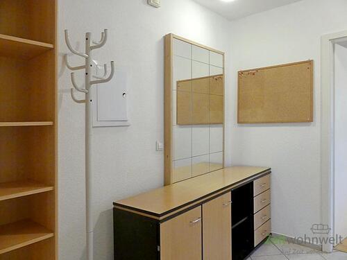 Flur mit Garderobe - 