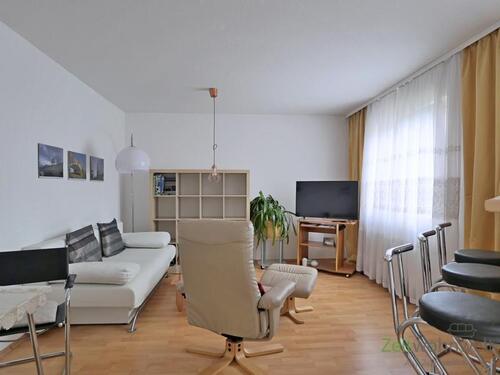 Wohnzimmer, Couch, Sessel, TV - (EF0576_M) Dresden: KleinpestitzMockritz, ruhiges möbliertes Apartment mit eigener Terrasse und separatem Hauseingang