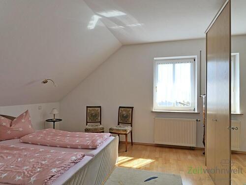 großer Kleiderschrank - 