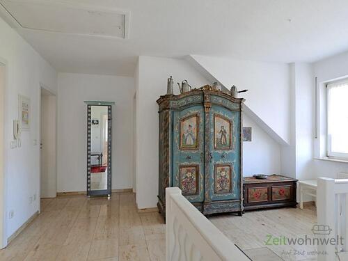 Garderobe und Kleiderschrank - 